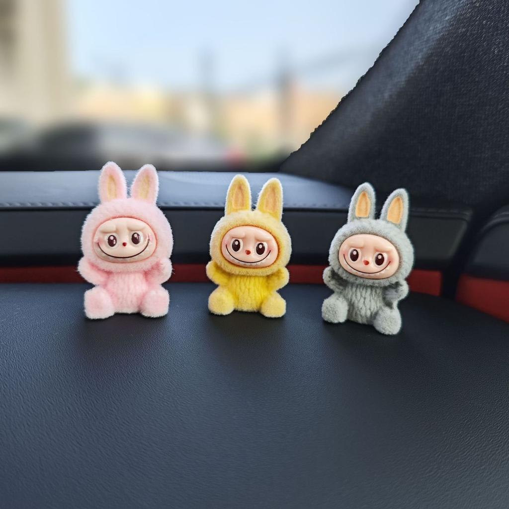 Новый сидячий Лабубу Украшение на центральную консоль автомобиля Мультяшные аксессуары для экрана дисплея автомобиля