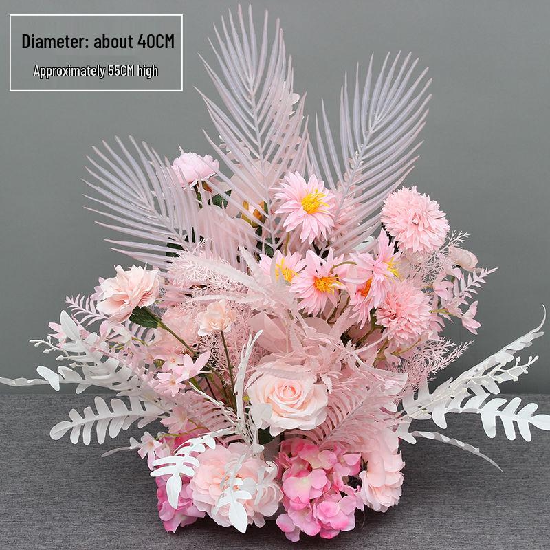 Свадебная композиция из эвкалиптового шелка: Декор прохода и сцены в горшках