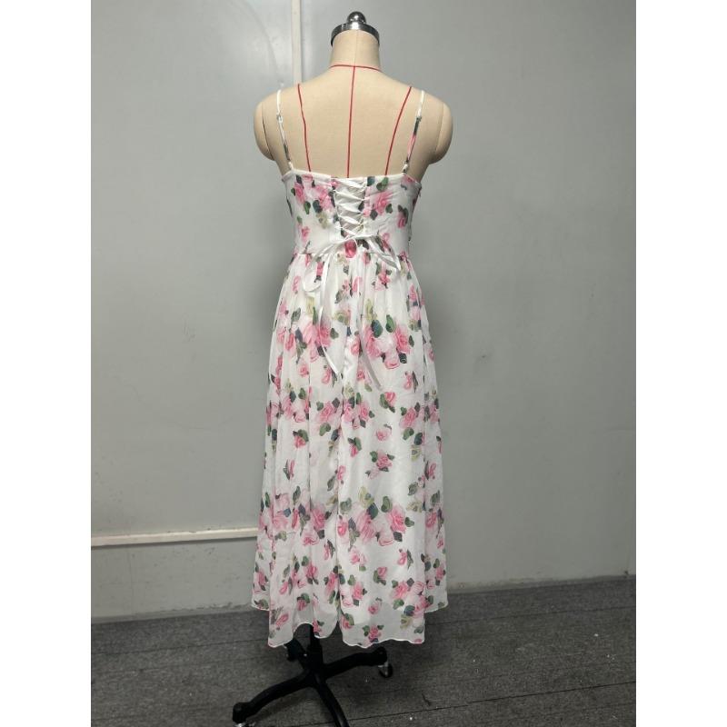 Весенне-летняя женская мода с открытыми плечами из шифона. Атмосфера феи в темпераменте вечернего платья.