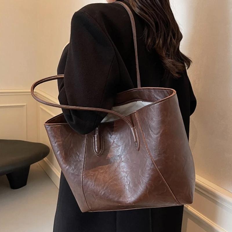 Retro PU Solid Large Capacity Shoulder Bag for Women  Elegant Shoulder Bag  Versatile Travel Bag  High-end Texture  New