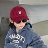 Детская бейсболка с буквами Модная и универсальная Трендовая детская Простая для мальчиков и девочек Вышитая двубортная бейсболка