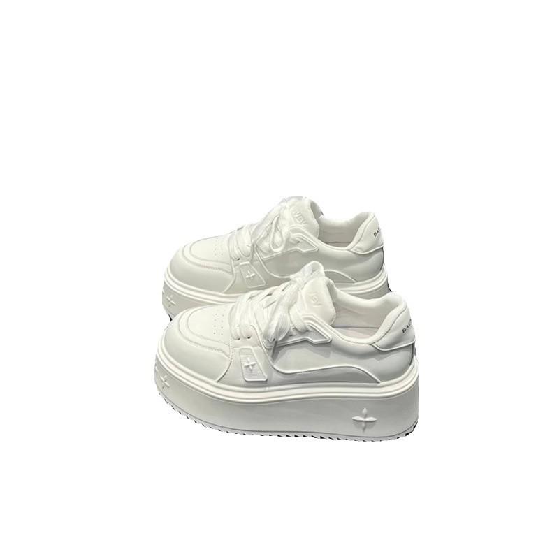 Чжао Рут, тот же стиль увеличивает высоту на 6 см маленькие белые туфли женская обувь 2025 новые универсальные туфли на толстой подошве на высоком каблуке повседневные