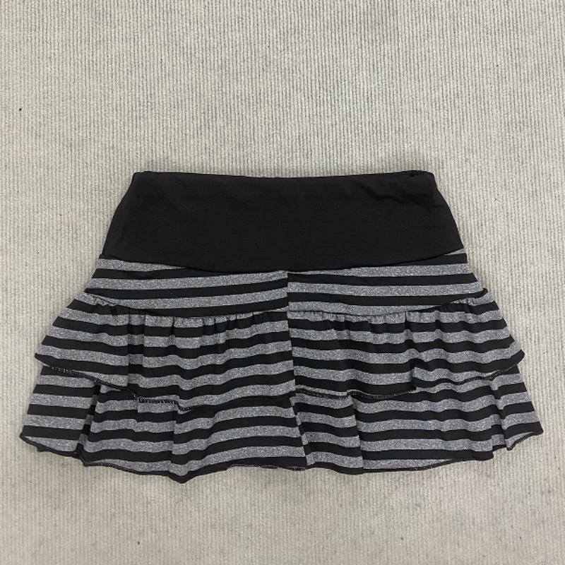 Полосатая контрастная А-силуэта сексуальная модная Y2K уличный стиль нишевая пикантная девушка торт мини-юбка