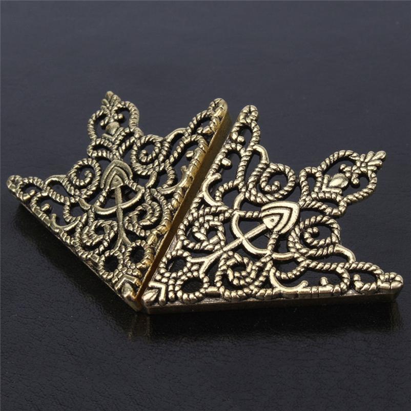 Women Crown Hollow Pattern Collar Buckle Vintage Collar Corner Collar Clip