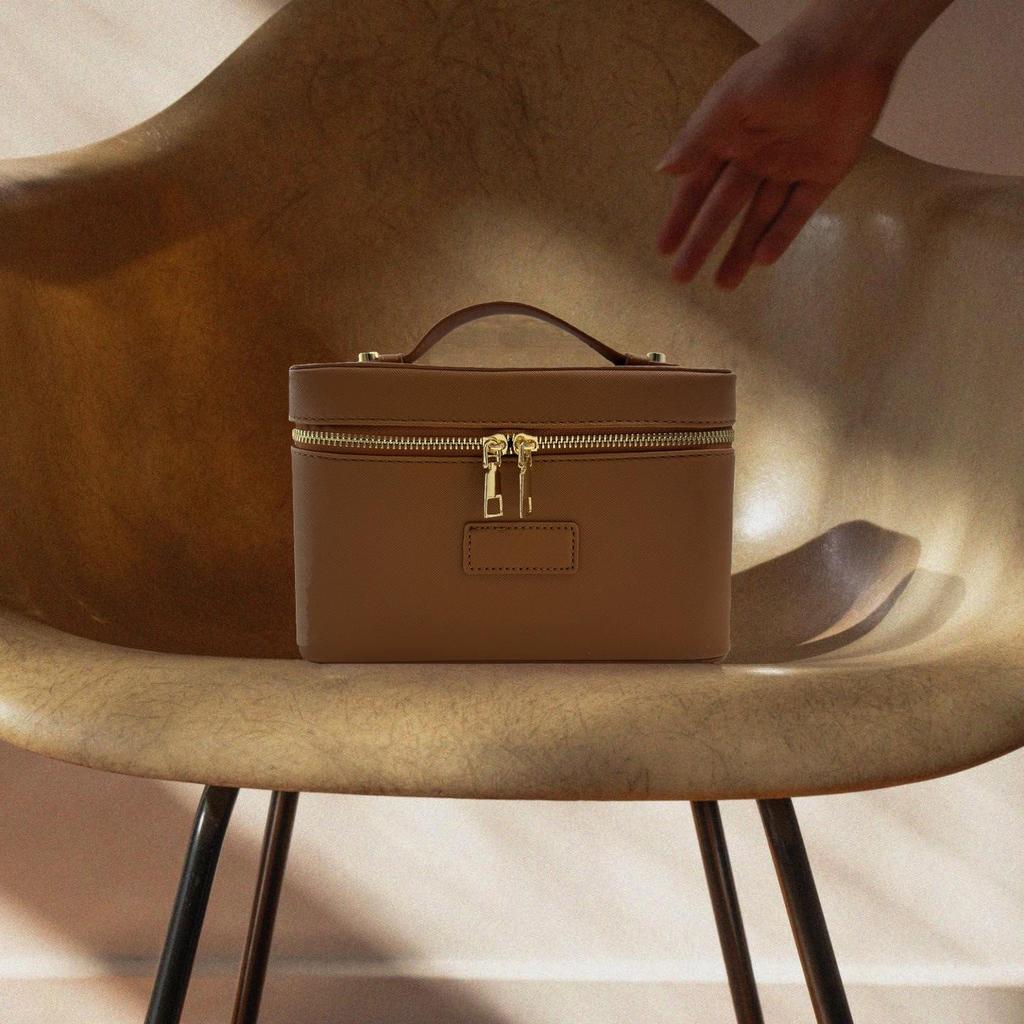 Portable Cross-Grain Leather Cosmetic Bag with Gold Hardware - Makeup and Skincare Travel Organizer