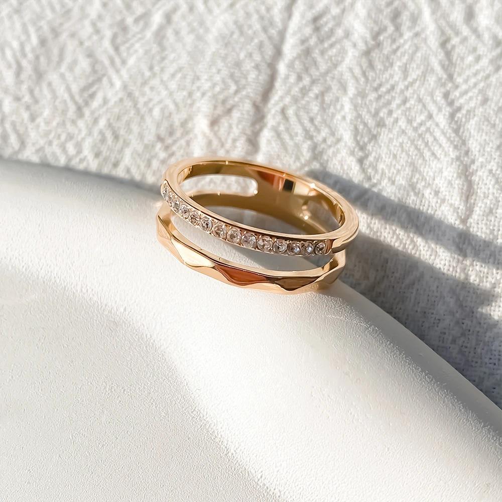 EManco Classic Geometric Stackable Stainless Steel Ring Gold Color Female Work Dating Essential Accessory
