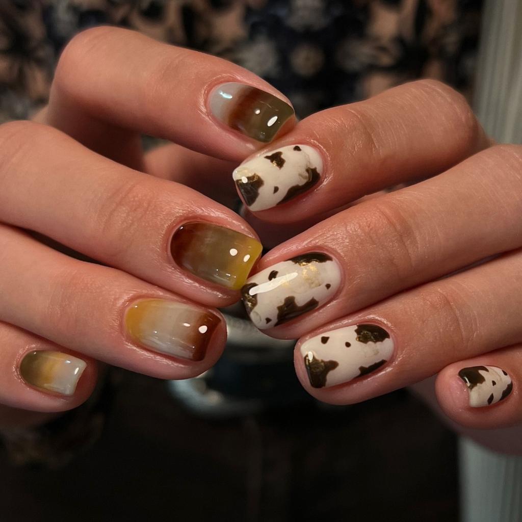 24PCS Maillard Short Square Press on Falsenails Autumn Winter Simple Blue Gradient French Fake Nails Glossy Brown Ins Manicure