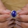 Кольцо с овальным драгоценным камнем из лазурита, кольцо из твердого серебра 925 пробы, кольцо с безелем, подарок на годовщину дня рождения, дизайнерское кольцо