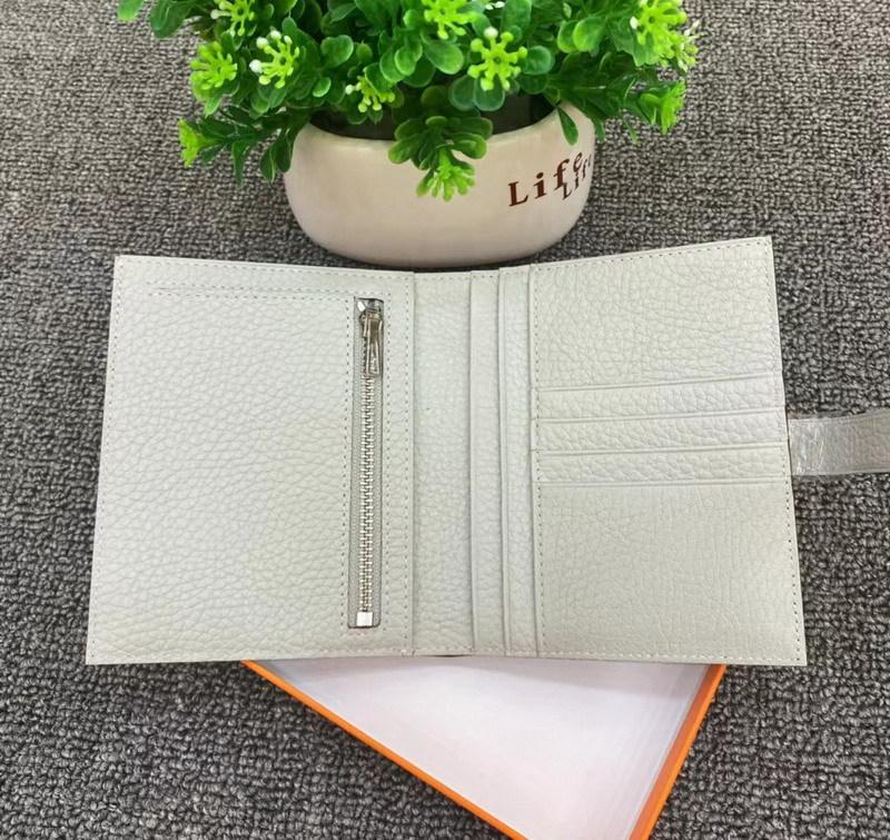 Новый короткий кошелек из мягкой коровьей кожи для женщин с двойной пряжкой и маленьким ремешком для кошелька