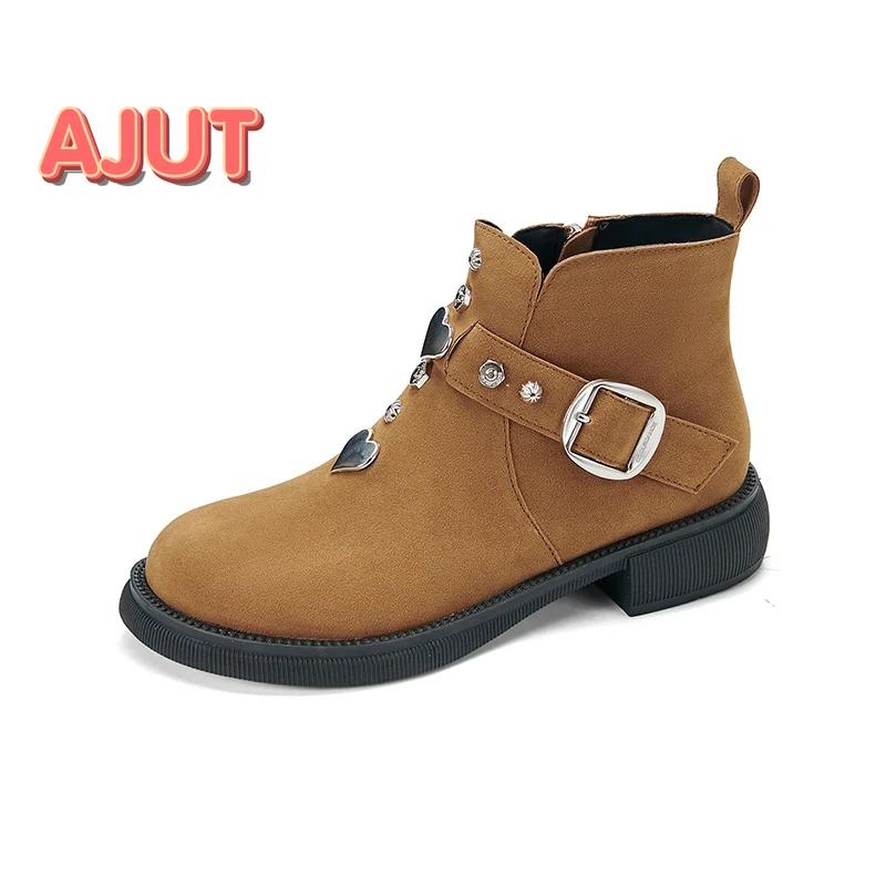 Fashion Brand Ladies Shoes 2024 New Korean Style Fashion Women's Short Boots Comfortable and Versatile Winter Women Shoes Botas De Mujer