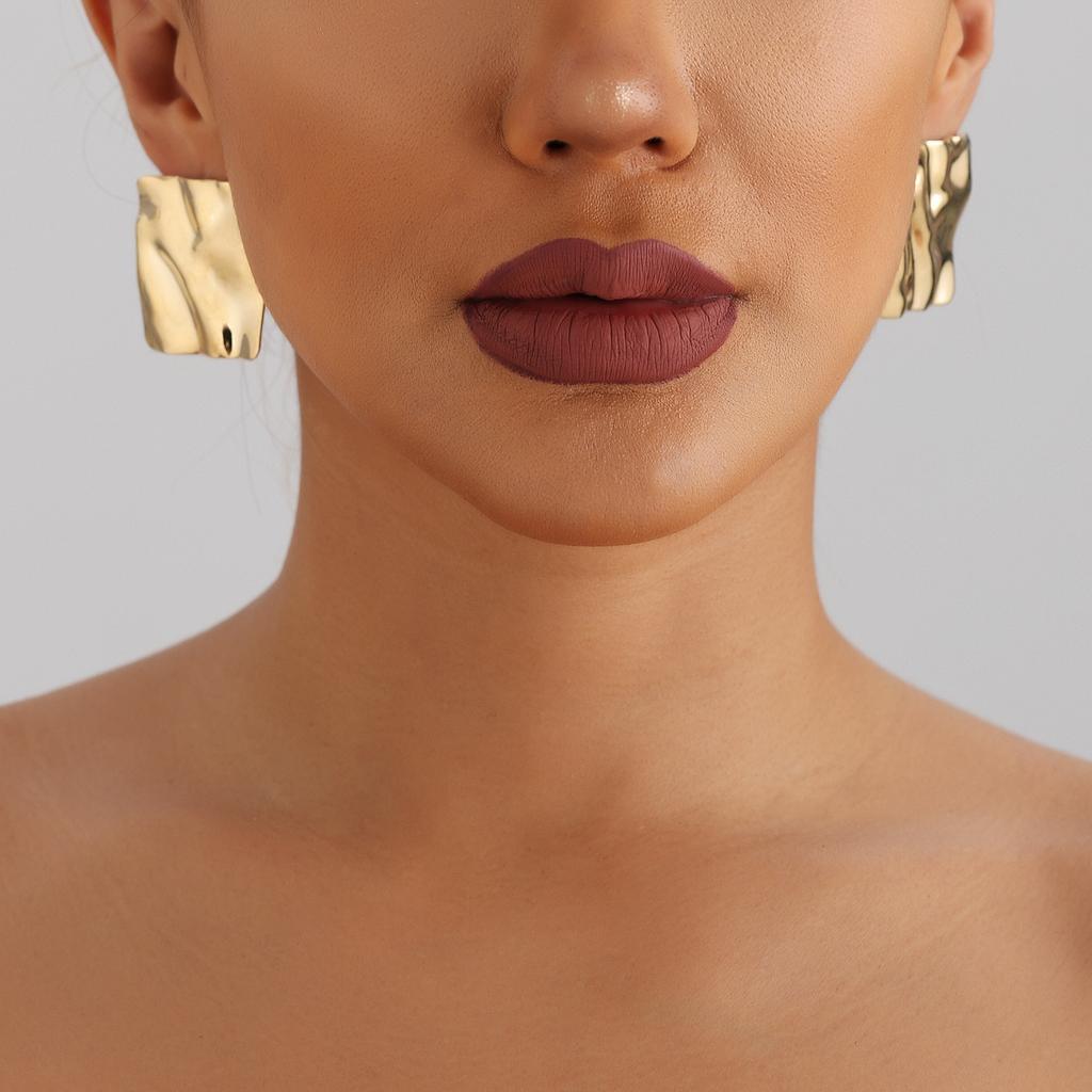 Трансграничные украшения Ins Плиссированные геометрические квадратные глянцевые серьги, Преувеличенные легкая роскошь, Высококлассные серьги-пусеты