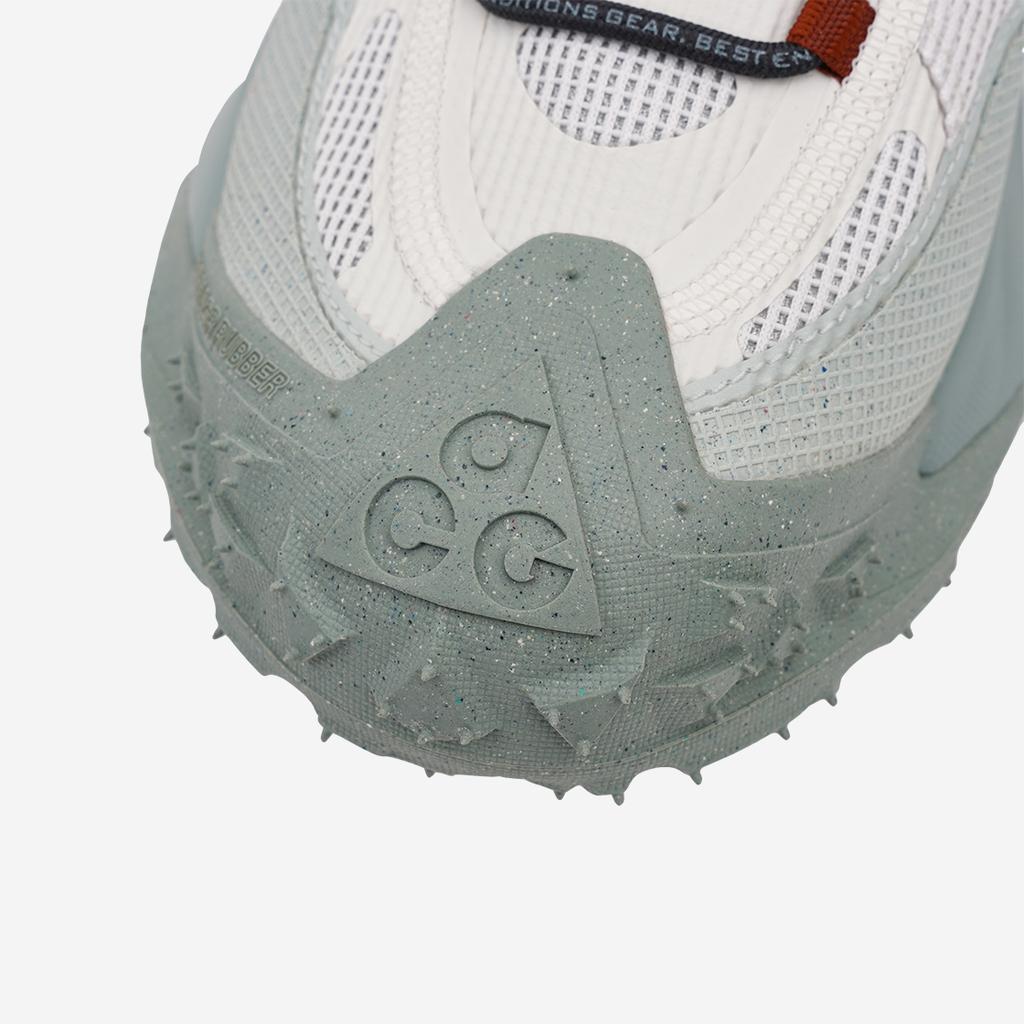 Nike ACG Mountain Fly 2 Low GORE-TEX Phantom Light Silver Мужские кроссовки Серый Слюдяно-Зеленый Темно-Дымчато-Серый HF6245-003