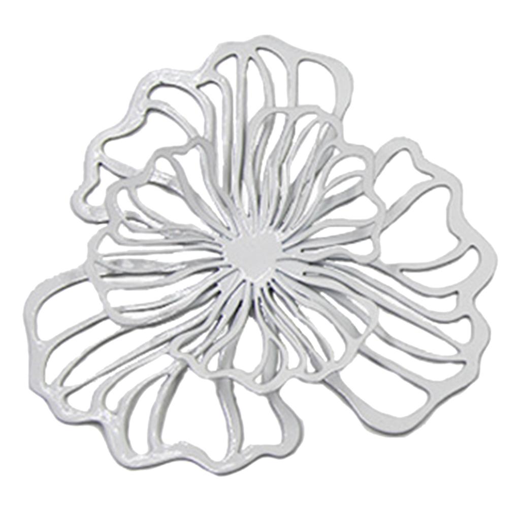 Elegant Metal Floral Wall Hanging with Double Layers Flower Sign for Modern Home Aesthetics for Art Lover House Wife