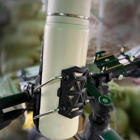 Адаптивный держатель для велосипедной бутылки с водой Автоматический зажим Вращающийся на 360 градусов Держатель для бутылки для чашки диаметром 2''-3'' Легкий велосипедный аксессуар