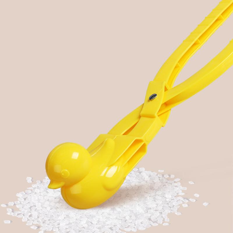 Новая игрушка для снега, горячо продаваемая, несколько цветов, клипса для снежков, форма утенок-астронавт, набор из трех частей для игры в снег, клипса для игрушки