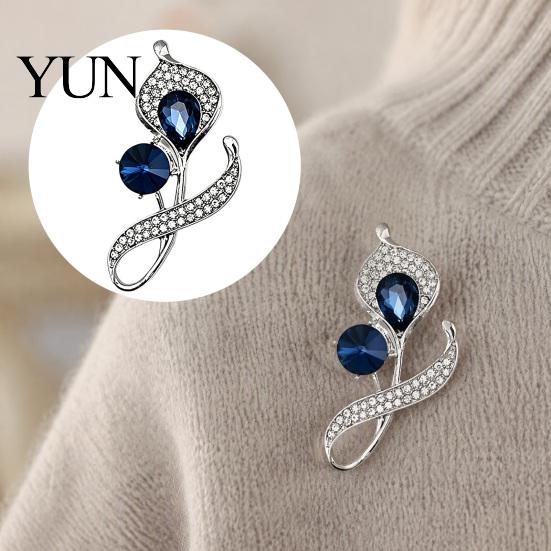 Vintage Floral Badge Women Rhinestone Flower Brooch Pin, Sparkling Lapel Jewelry Accessory Decorative for Coats Dresses Suits Daily Wear