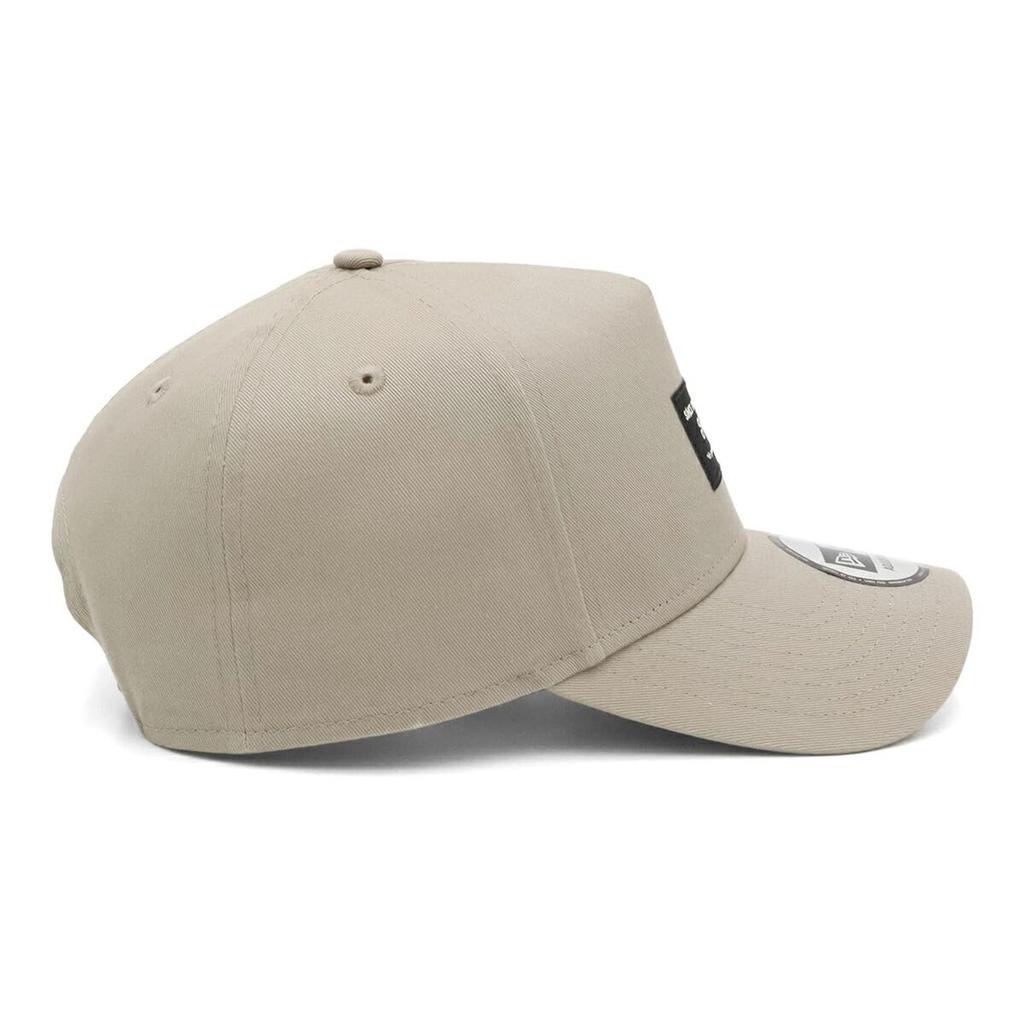 Newera Кепка 9FORTY 14666228 N010AF102 Pebble Beige БЕСПЛАТНО Черная нашивка ONSPOTZ Изготовленная на заказ кепка Snapback Kyu Forty Сезонная координация Популярный размер