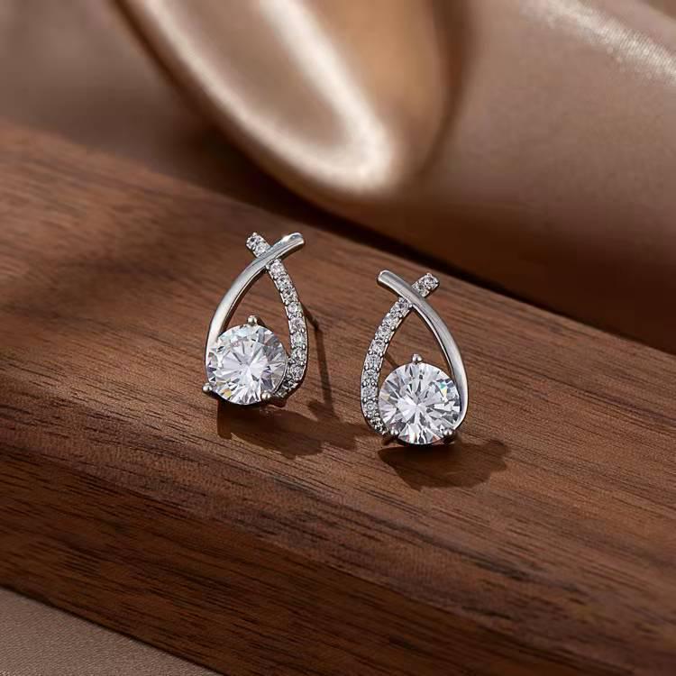 Exquisite Korean High-End Diamond Cross Light Luxury Earrings