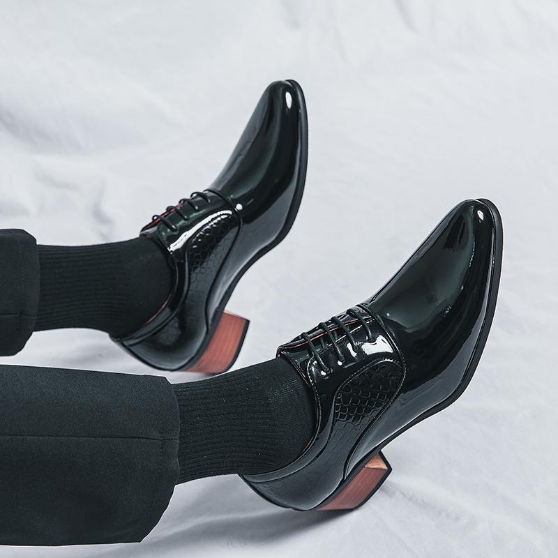 Новые мужские оксфорды на шнуровке 2024 из натуральной кожи, на высоком каблуке, клубная классика, с острым носком, повседневная модная обувь, новый стиль