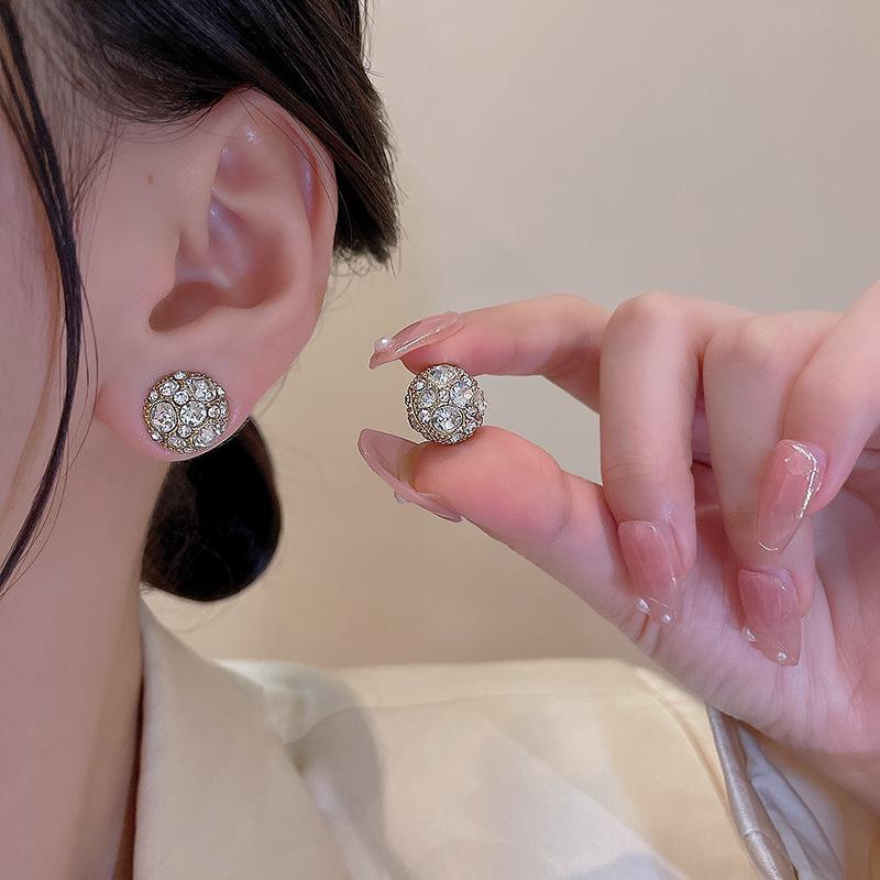 Магнитные клипсы для ушей со стразами 2022 года для женщин - модные серьги Douyin без проколов