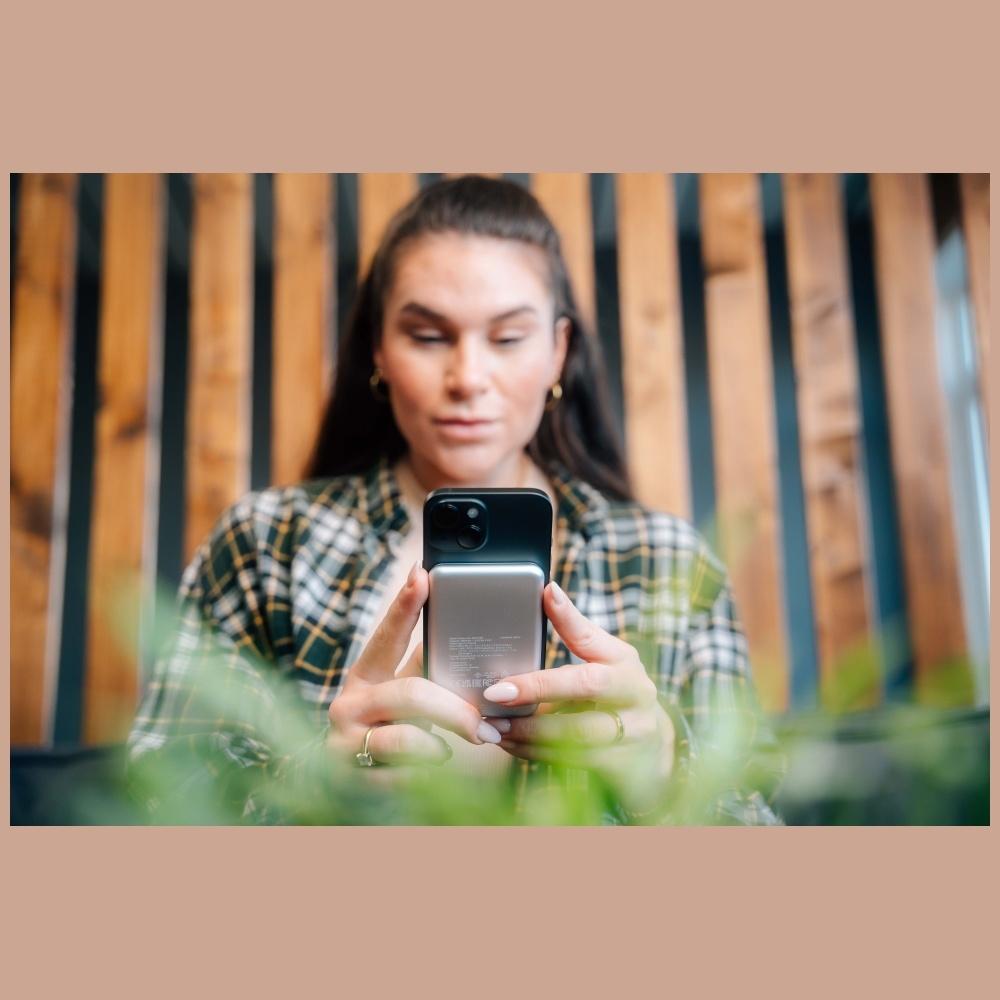 Verbatim Powerbank Indukcyjny `N` Go 15W5000Mah Wireless Magnetic Niebieski/Blue 32242