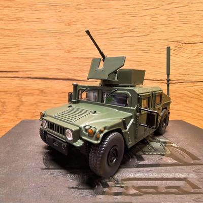 M1151 Внедорожник Военные машины Литой металл Смешанный цвет Другой металл Военная модель Наборы для творчества Подарок Головоломка Игрушка