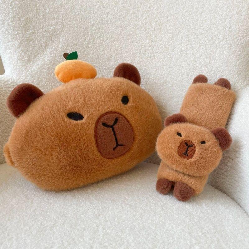 Милая плюшевая подушка для автомобиля Capybara, зеркало заднего вида, коробка для салфеток, чехол для подголовника автомобиля, чехол для плеча, комбинация автомобильных принадлежностей, украшение для автомобиля