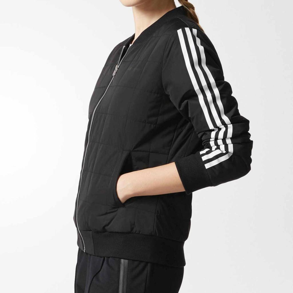 adidas Женская утепленная куртка-бомбер Neo с 3 полосками Черно-белая BP6473