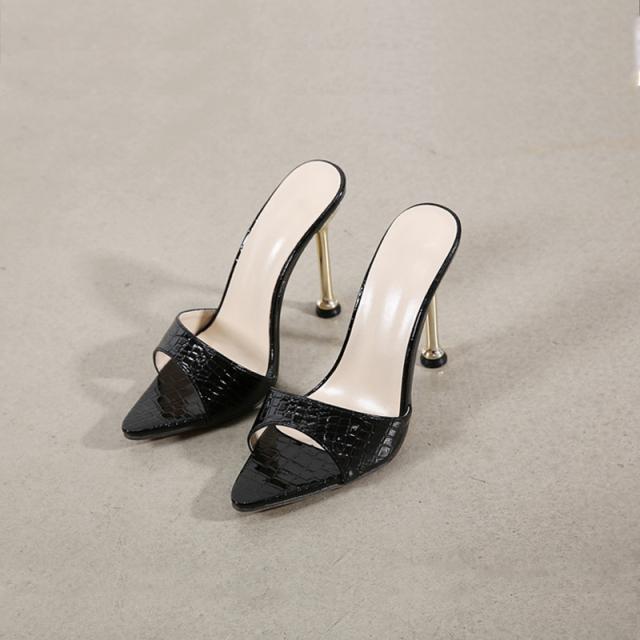 Летние женские тапочки со змеей, пикантные тапочки на высоком каблуке с острым носком, обувь для вечеринок с металлическим декором, уличная модная женская обувь большого размера