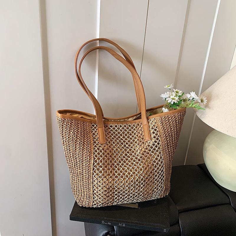 Summer large-capacity shoulder straw bag women's bag 2025 new hollow woven bag fashion underarm bag
