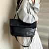 Autumn Retro Large-capacity Underarm Bag Women's Bag 2025 New Foreign-style Simple Tote Bag Fashionable Commuter Messenger Bag