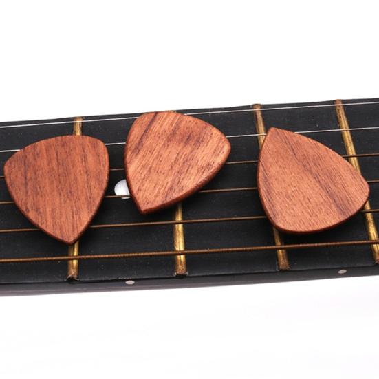 Wooden Guitar Pick Smooth Surface Burr-Free Compact Size Portable Handcrafted Guitar Pick Accessories