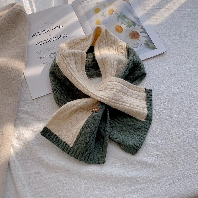 Interspersed Knitted Winter Two Color Small Scarf for Women with Lightweight Woolen Twist Scarf Short Cross Student Scarf