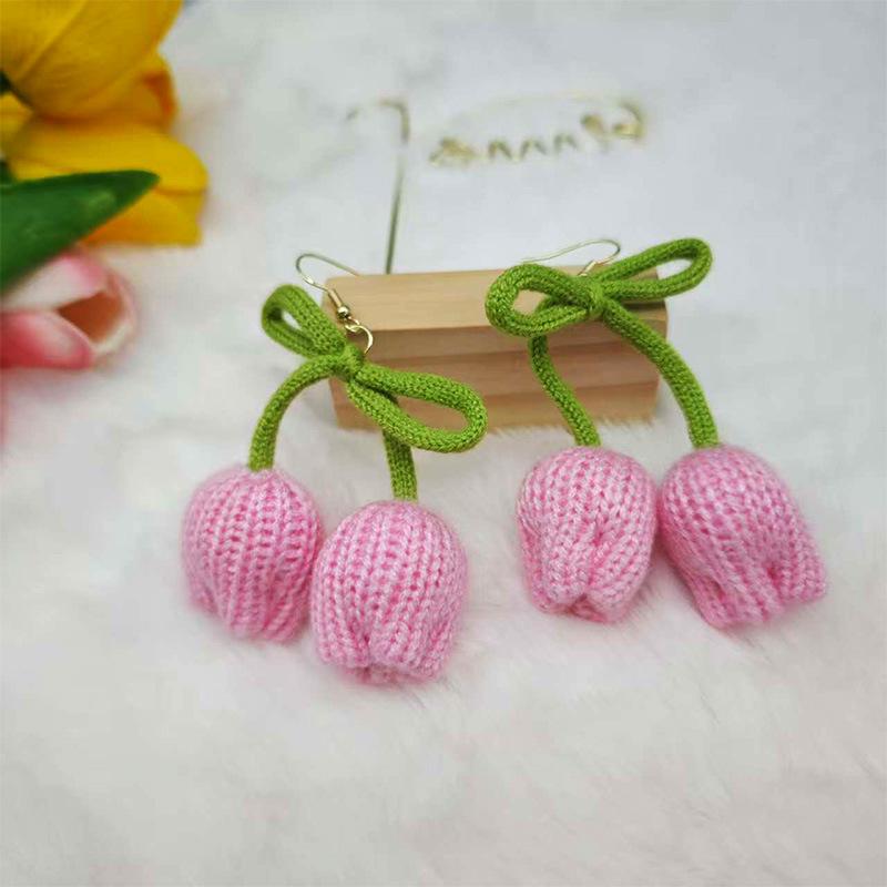 Очаровательные вязаные шерстяные серьги-тюльпаны для женщин
