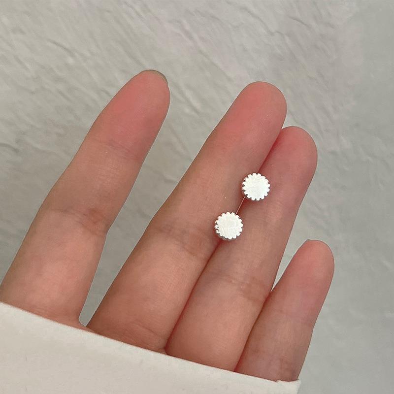Серьги для проколов мочек ушей, Маленькие серьги-гвоздики для женщин, Простые, Милые, Маленькие и Свежие Серьги, Нишевый Дизайн, Универсальные Серьги