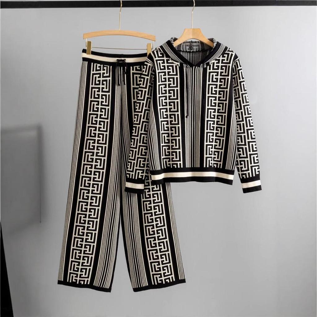 European Style Women's Spring Knitted Set: Hooded Sweater & Slimming Wide-Leg Pants