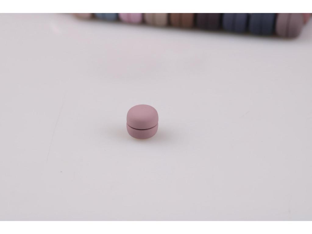 Магнитная брошь-зажим для шарфа «Макарон»: Не оставляющий следов, не повреждающий аксессуар для шали и головного платка.