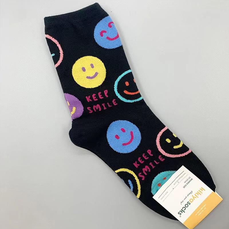 1 Pair Cartoon Smile Women Socks Cotton Harajuku Skateboard Girl Socks Novelty Breathable Sox Christmas Gift Factory Direct