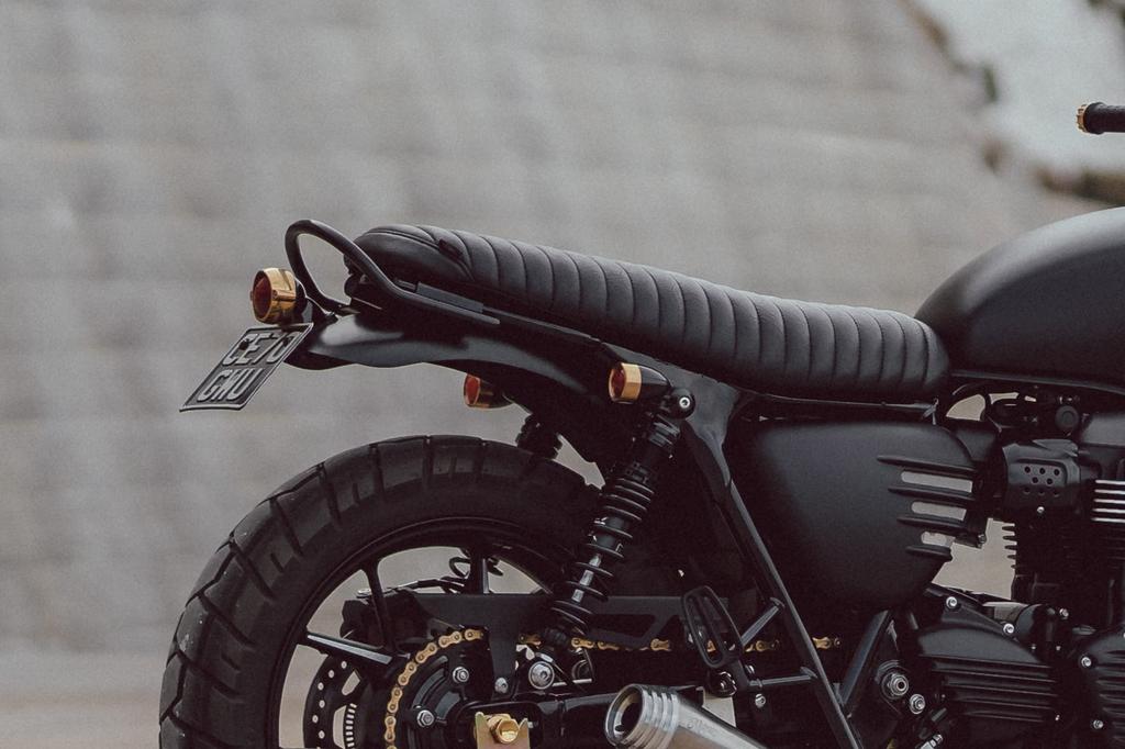 Motone MMU005 Кронштейн указателя поворота, Street Twin, Street Scrambler, T100, T120, Крепление заднего амортизатора, Для M8/M10, Черный
