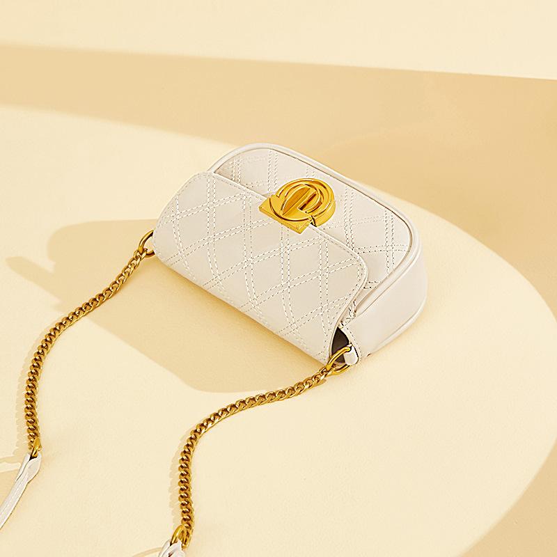 IELGY urban style elegant diamond-shaped fresh and sweet messenger chain bag women's mini classic