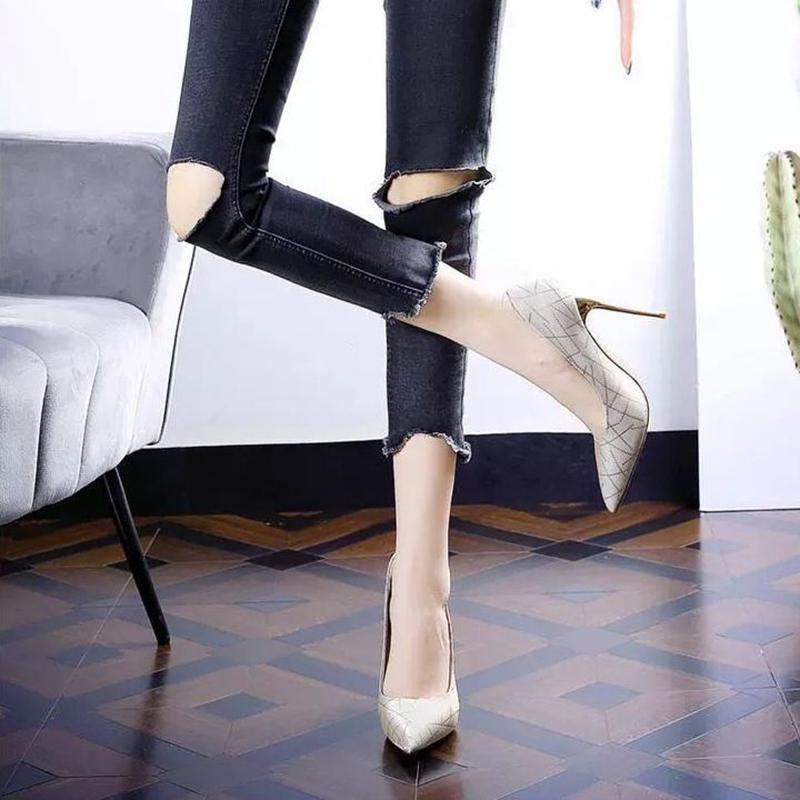 Европа и Соединенные Штаты Сексуальные Стразы Знаменитости Стиль Французские Туфли На Высоком Каблуке Женские Весна и Лето Заостренные Тонкие Туфли Для Банкета