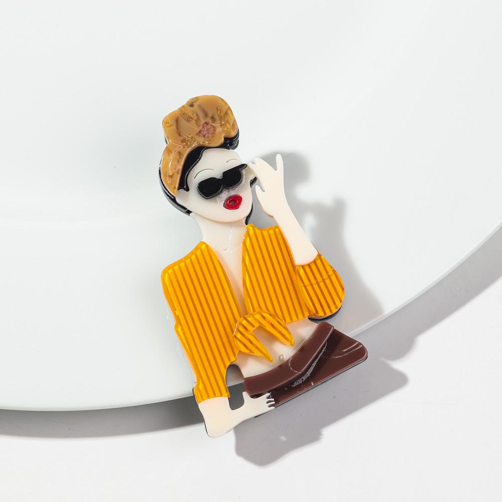 Vintage Sunglasses Lady Acrylic Brooches for Women New 3-Color Cartoon Fashion Girl Figure Badge Pins Jewelry Office Accessories