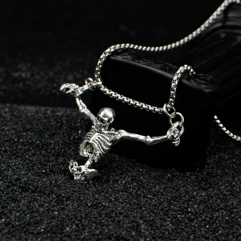 Gothic Men Necklace Zinc Zinc Alloy Clavicle Chain Simple Skull Head Pendent Halloween