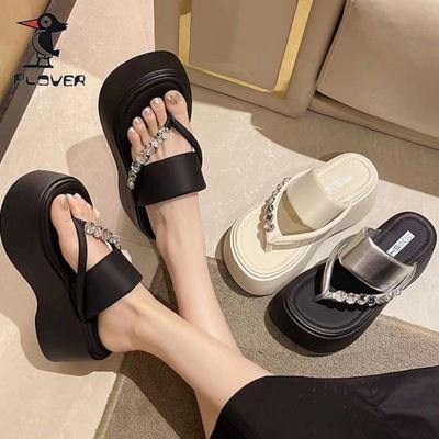 Женская обувь – Сандалии