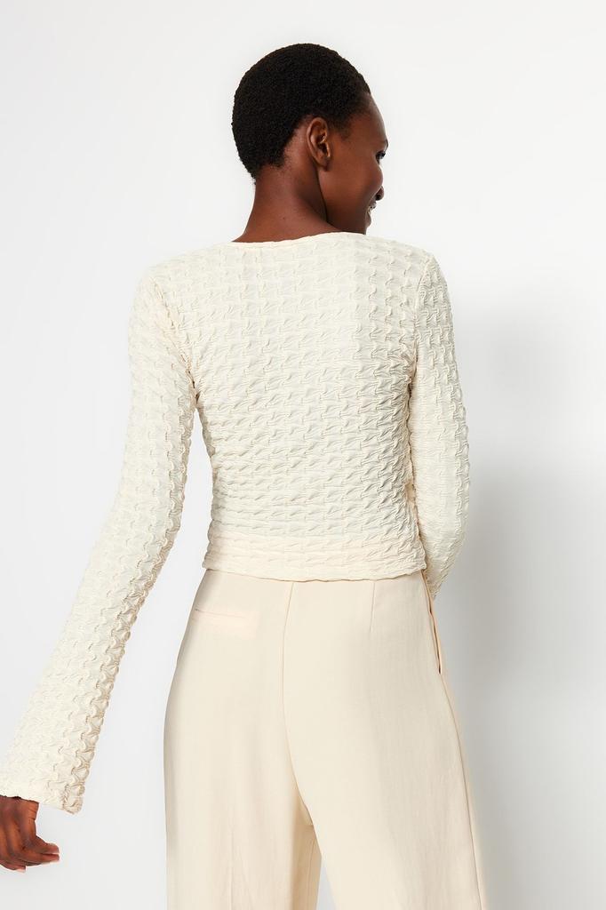 Женская стильная блузка Бежевая укороченная трикотажная блузка из фактурной ткани премиум-класса с вырезом обычного размера