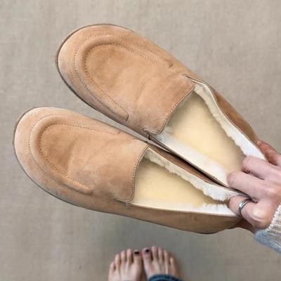 Версия из овчины~ ретро круглый носок удобная плоская подошва теплые хлопковые туфли пушистые туфли женские 2025 новые зимние бархатные одинарные туфли