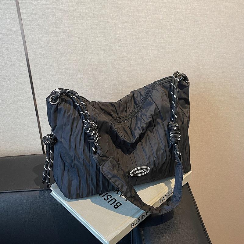 Плиссированная сумка женская большая вместительная сумка-тоут 2025 осень новая модная повседневная в ленивом стиле сумка через плечо расслабление