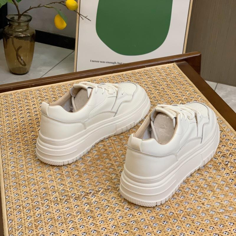Маленькие белые туфли из натуральной кожи, женские весенние новые маленькие повседневные спортивные туфли с толстой подошвой и увеличенной подошвой