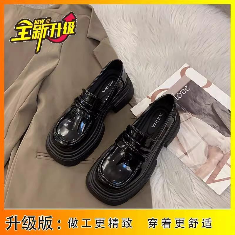 Черные туфли на платформе из маленькой кожи женские 2025 новые британские ретро универсальные увеличивающие рост одинарные туфли универсальные лоферы в стиле колледжа