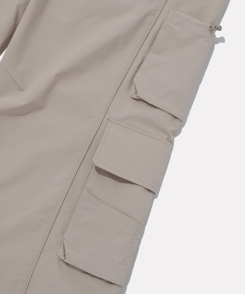 Reebok Брюки-карго с множеством карманов (W) - слоновая кость
